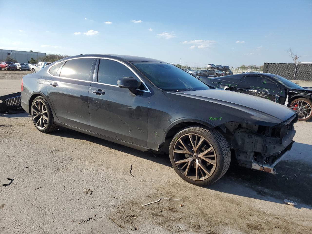 2018 Volvo S90 VIN LVY982AK4JP006106 Copart auction photo, front end damage thumbnail 4