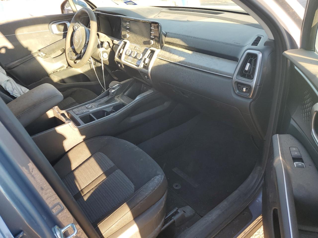 2022 KIA Sorento VIN 5XYRG4LC7NG110299 Copart auction photo, side / minor dent/scratches damage thumbnail 8