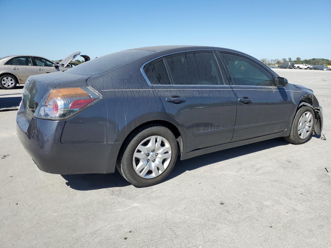 2011 Nissan Altima VIN 1N4AL2AP1BC174895 Copart auction photo, front end / minor dent/scratches damage thumbnail 3