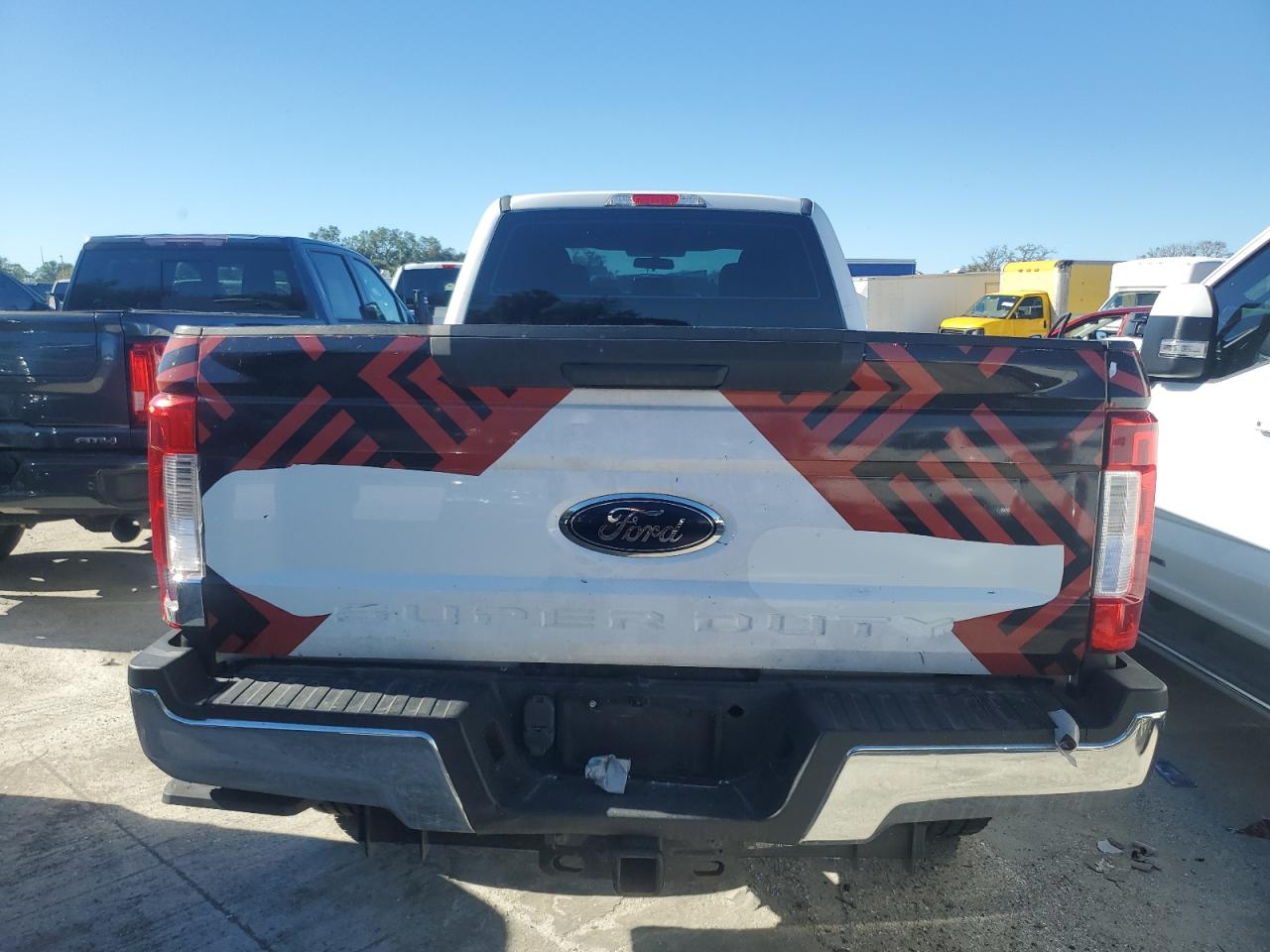 2017 Ford F350 VIN 1FT8X3BT6HED50318 Copart auction photo, water/flood damage thumbnail 6