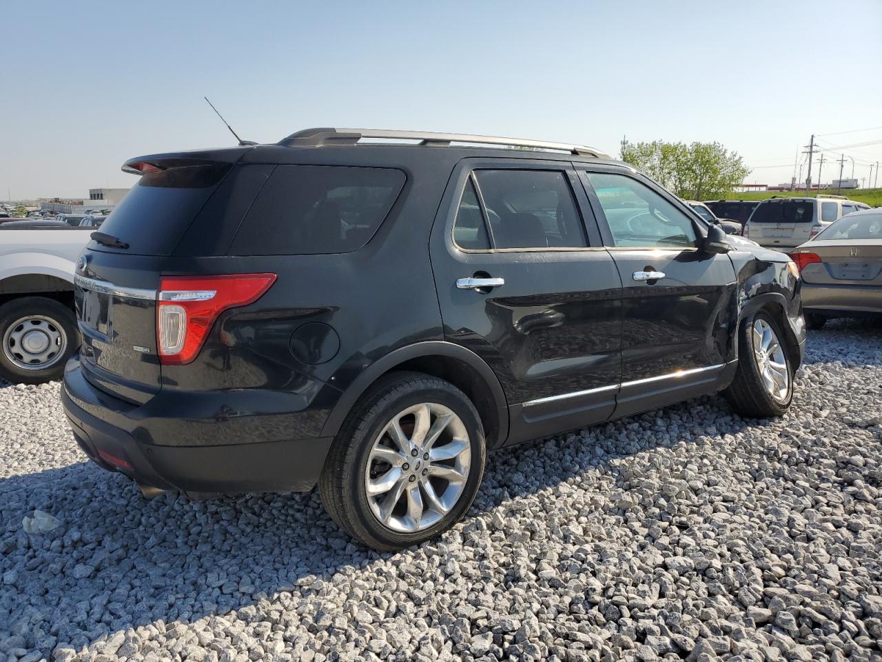 2013 Ford Explorer VIN 1FM5K8F80DGA25713 Copart auction photo, front end / hail damage thumbnail 3