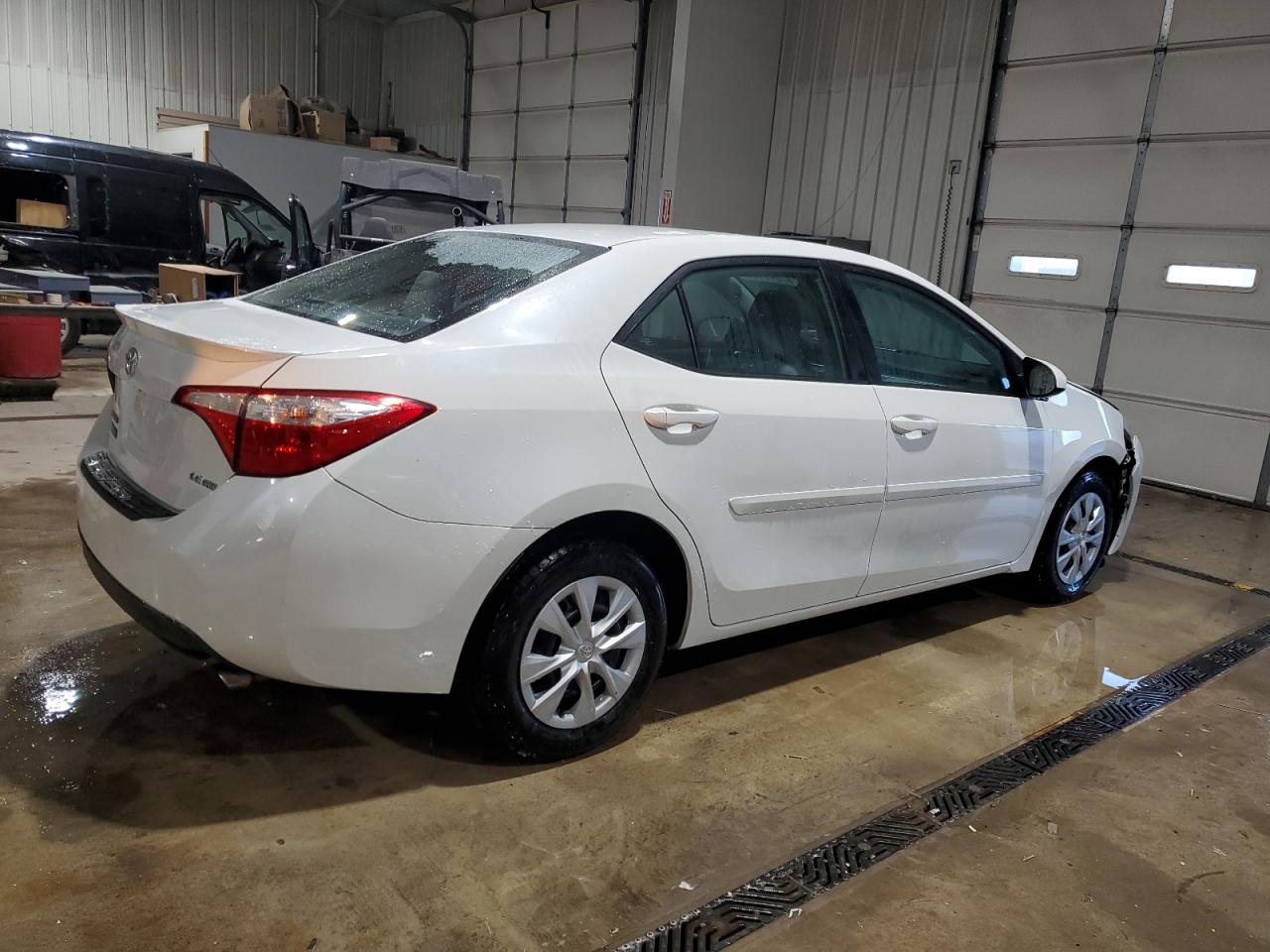 2014 Toyota Corolla VIN 5YFBPRHE2EP005769 Copart auction photo, front end damage thumbnail 3