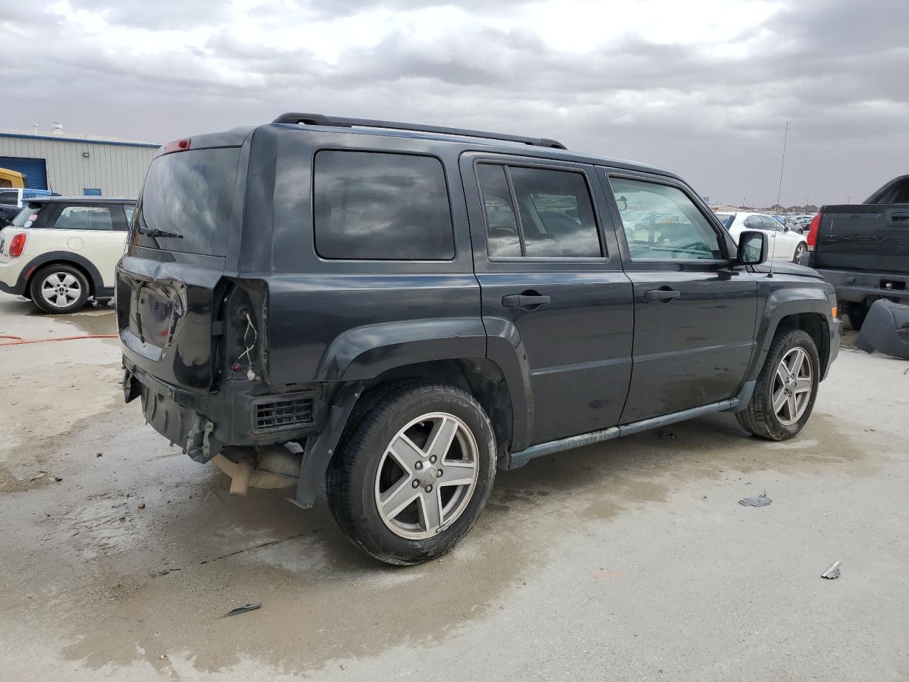 2008 Jeep Liberty (Patriot) VIN 1J8FT28W08D601265 Copart auction photo, rear end / minor dent/scratches damage thumbnail 3
