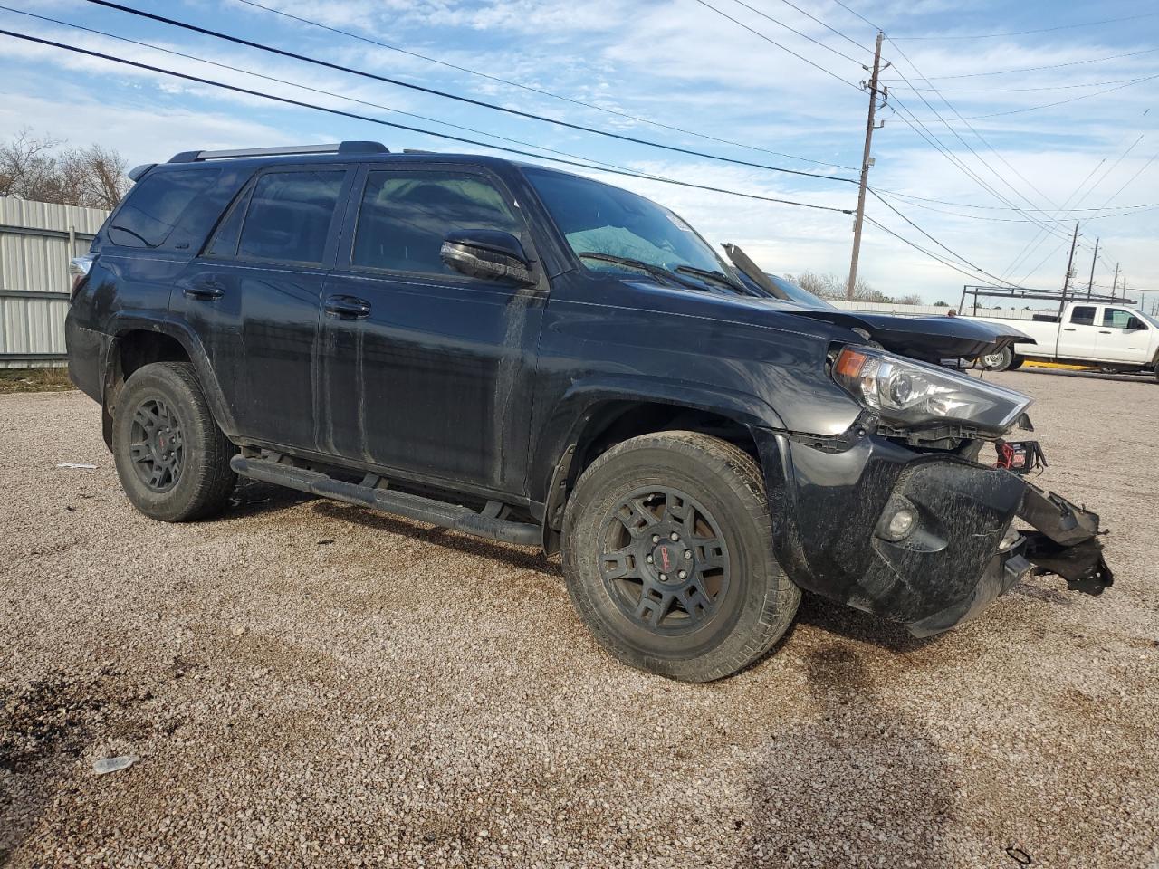 2021 Toyota 4Runner VIN JTEFU5JR1M5234385 Copart auction photo, front end / side damage thumbnail 4