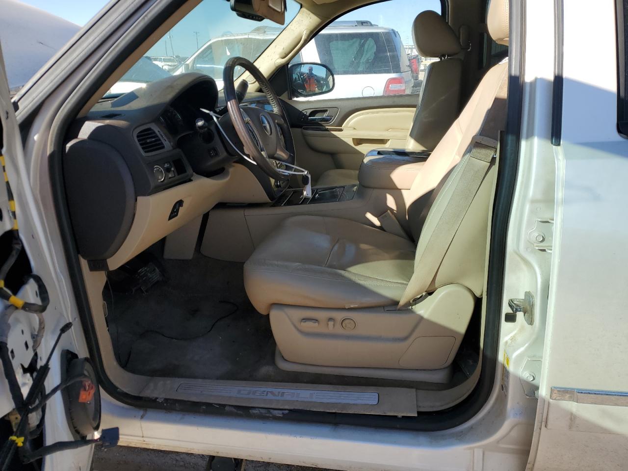 2013 GMC Yukon VIN 1GKS2EEF4DR232362 Copart auction photo, front end / minor dent/scratches damage thumbnail 7