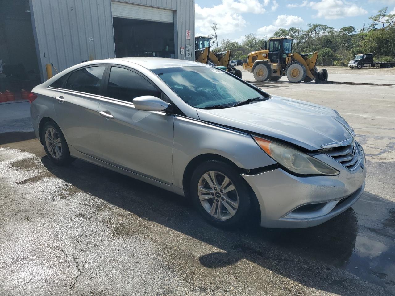 2012 Hyundai Sonata VIN 5NPEB4ACXCH500500 Copart auction photo, front end / rear end damage thumbnail 4