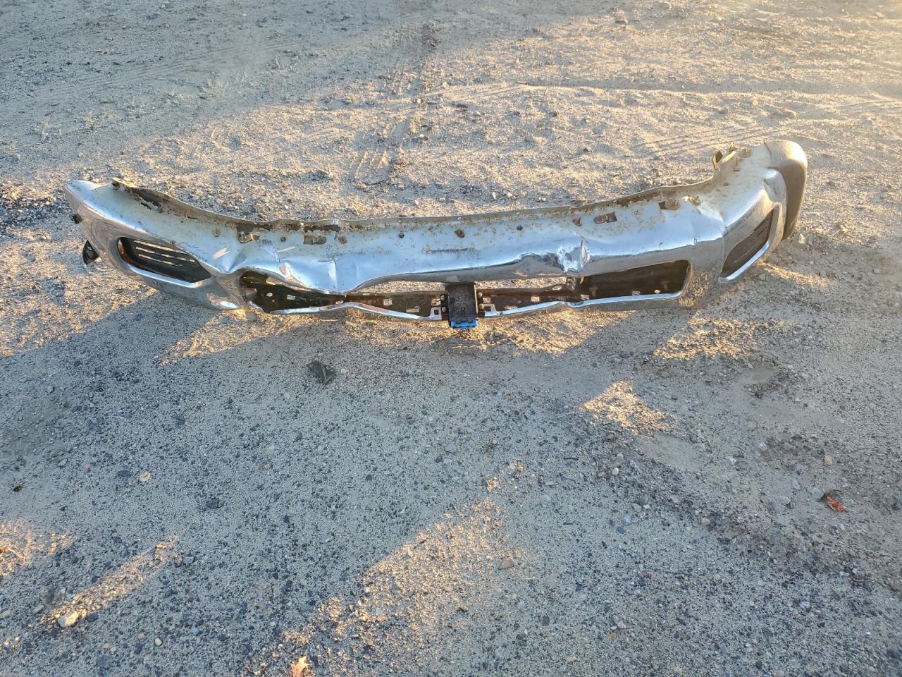 2011 Ford F450 VIN 1FDUF4GYXBEC25479 Copart auction photo, front end damage thumbnail 13