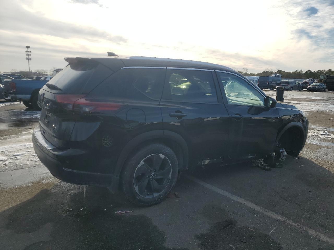 2024 Nissan Rogue VIN JN8BT3BB3RW426828 Copart auction photo, side / front end damage thumbnail 3