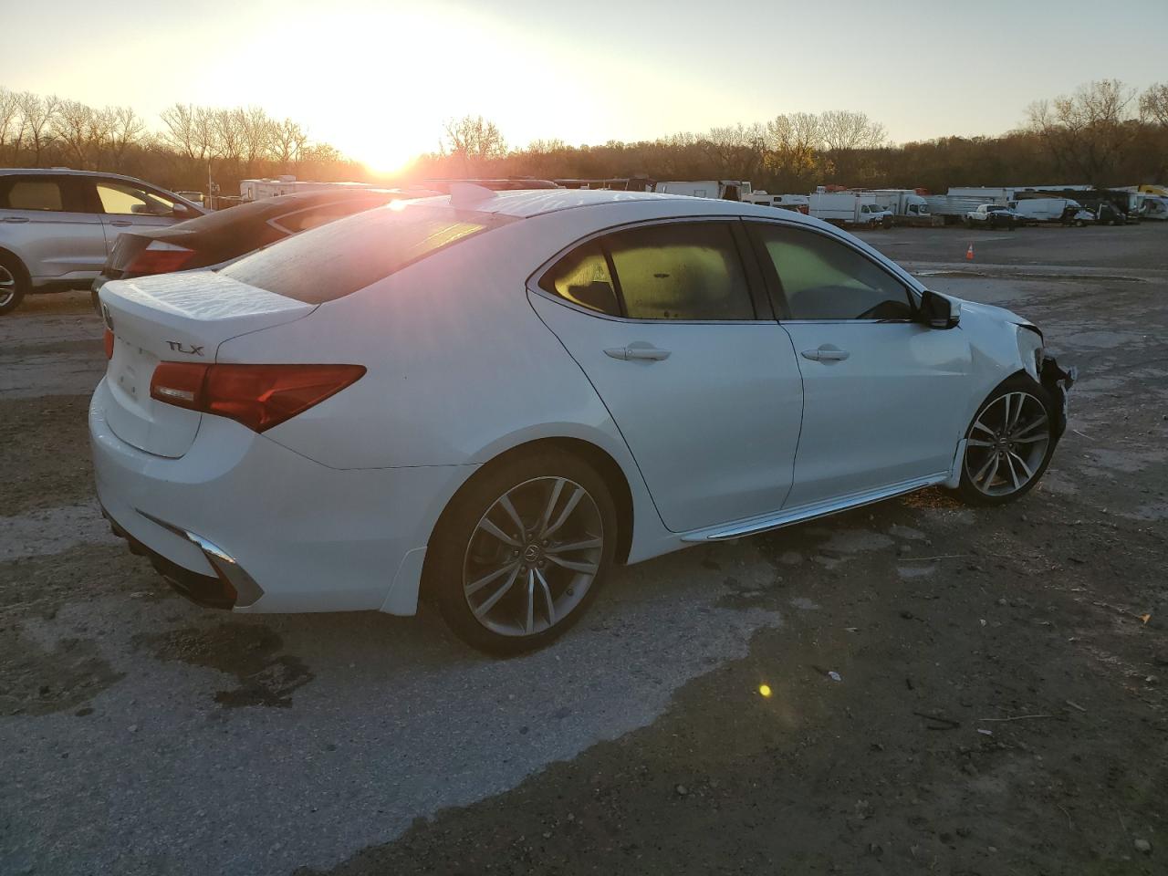 2020 Acura TLX VIN 19UUB2F49LA004288 Copart auction photo, front end / mechanical damage thumbnail 3