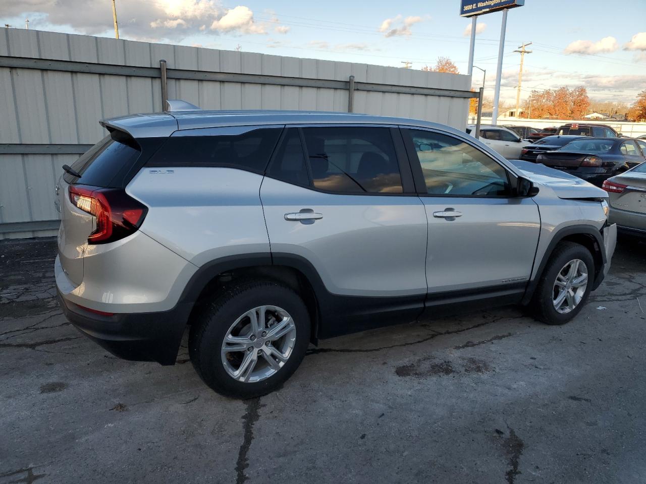 2022 GMC Terrain VIN 3GKALTEVXNL100509 Copart auction photo, front end damage thumbnail 3