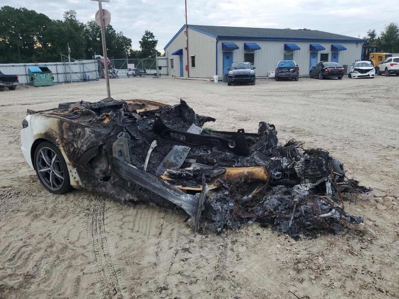 2023 Chevrolet Corvette VIN 1G1YC2D47P5105319 Copart auction photo, burn damage thumbnail 4