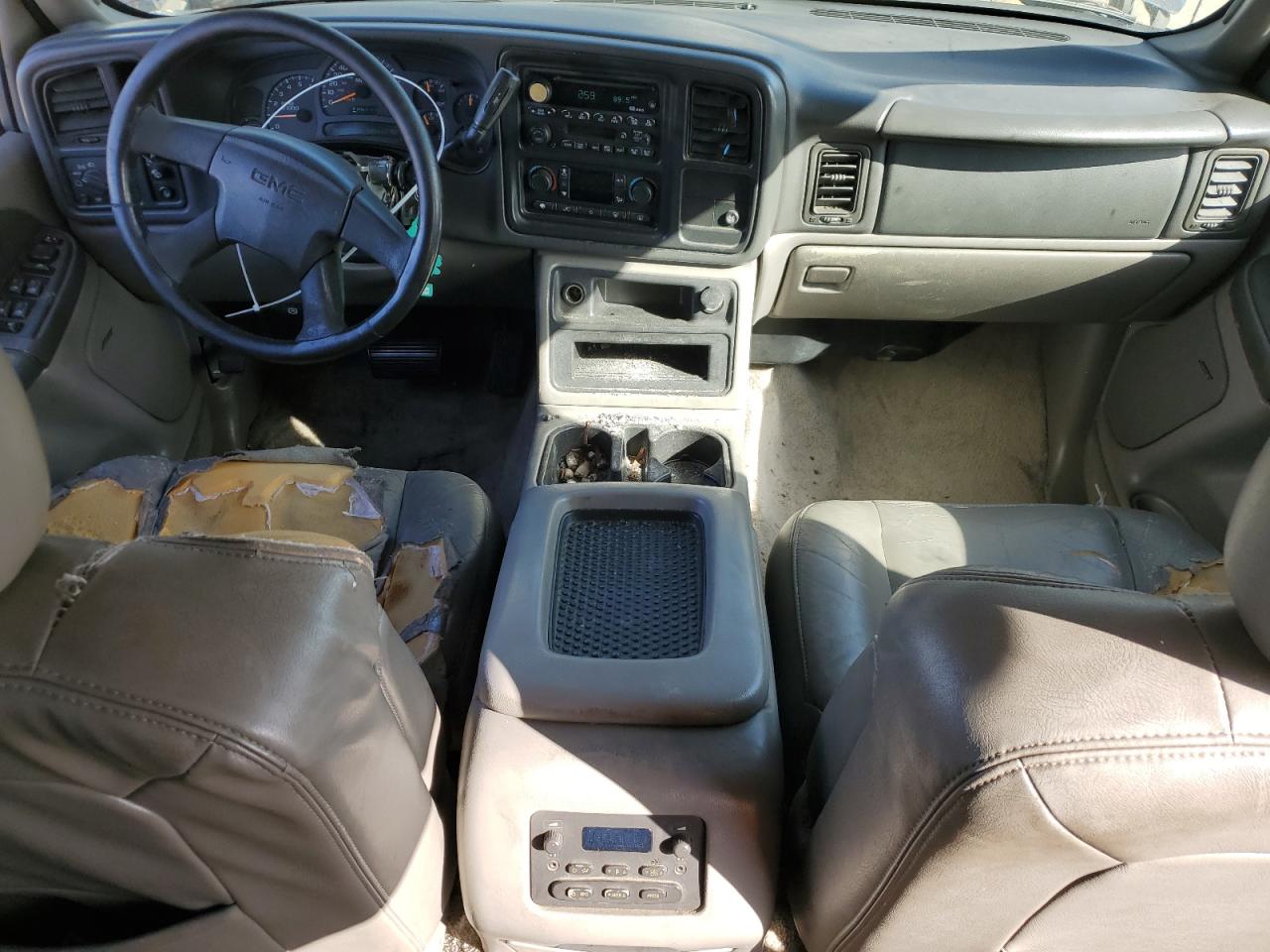 2003 GMC Yukon VIN 1GKEC16T43J329372 Copart auction photo, side / front end damage thumbnail 8