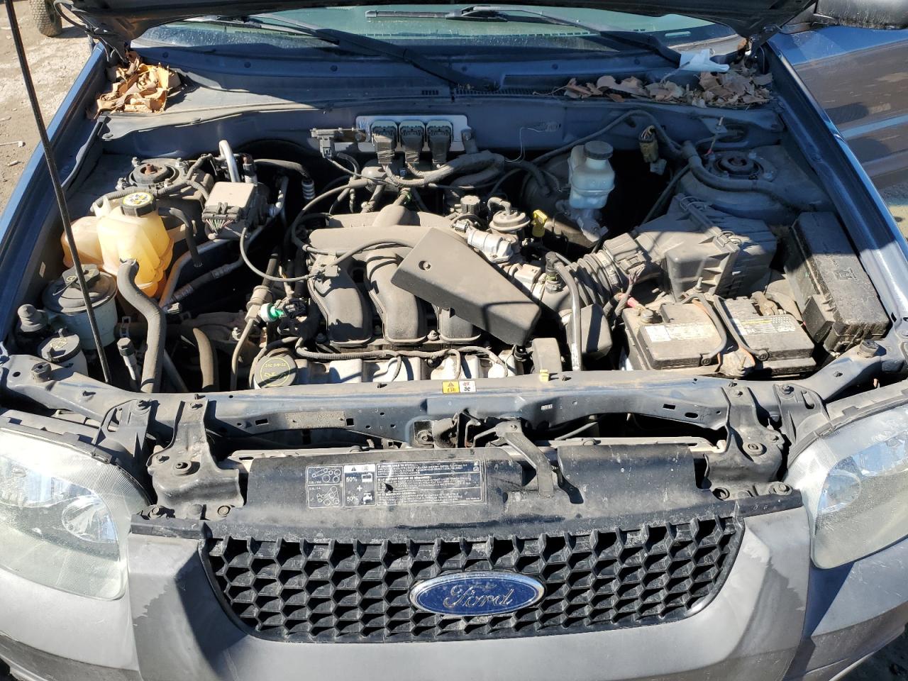2005 Ford Escape VIN 1FMYU03175KA09037 Copart auction photo, rear end / undercarriage damage thumbnail 13