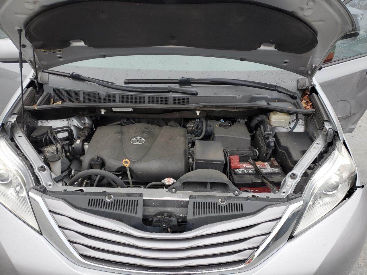 2017 Toyota Sienna VIN 5TDYZ3DC1HS841784 Copart auction photo, side / front end damage thumbnail 13