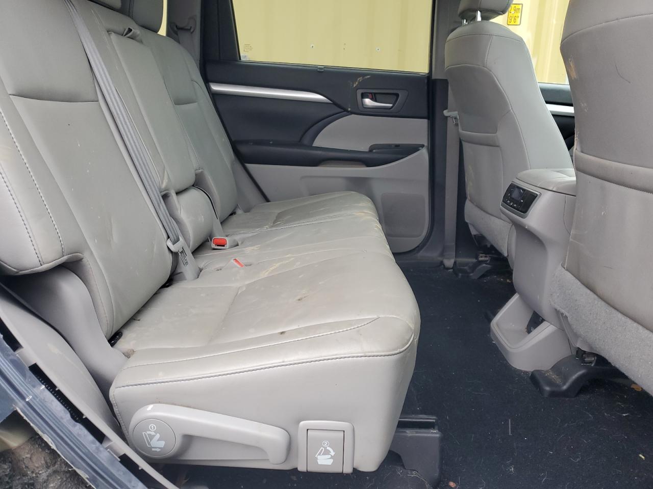 2018 Toyota Highlander VIN 5TDJZRFH9JS821348 Copart auction photo, rear end / side damage thumbnail 11