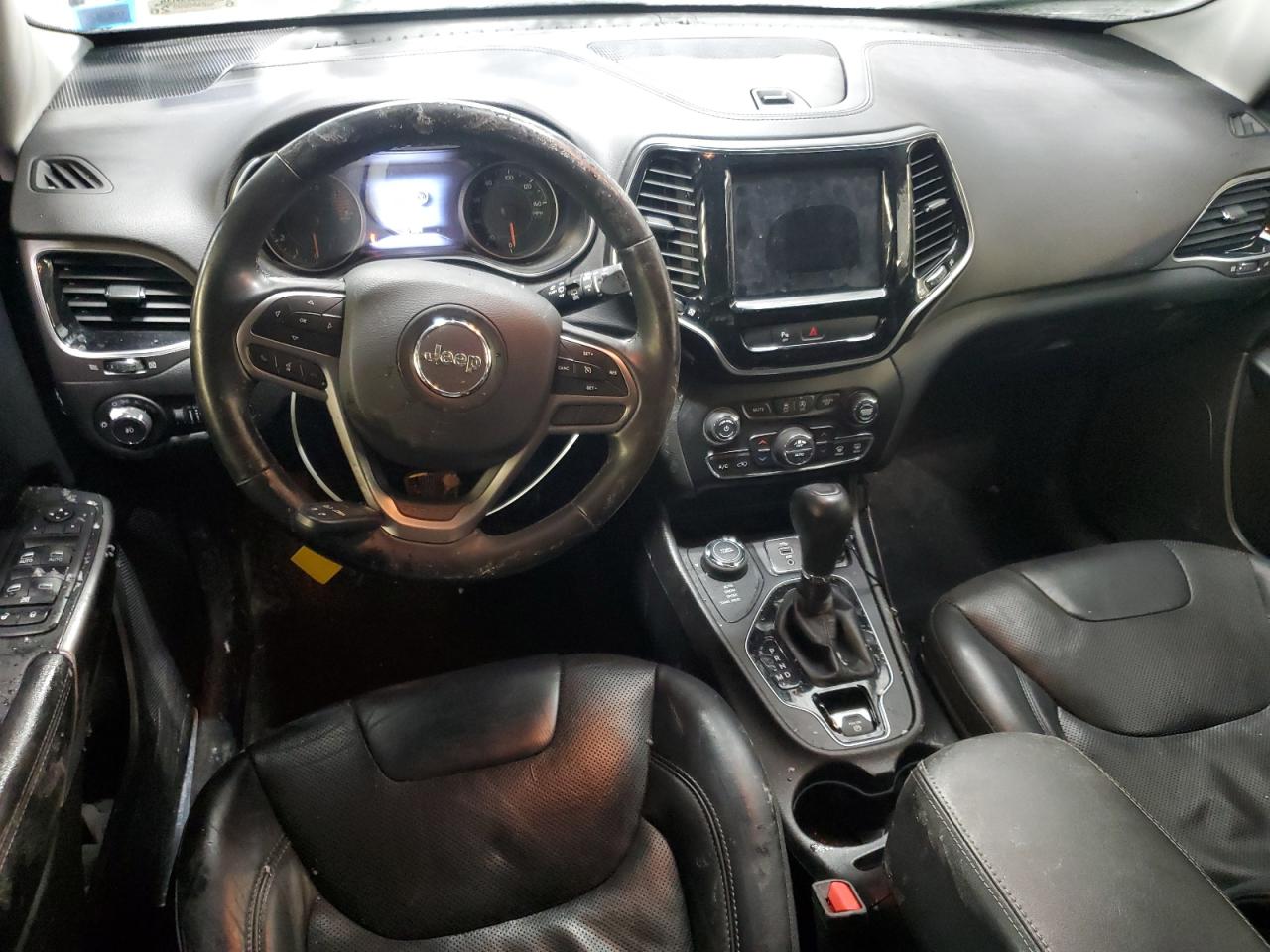 2019 Jeep Grand Cherokee VIN 1C4PJMDX6KD122237 Copart auction photo, side / front end damage thumbnail 8