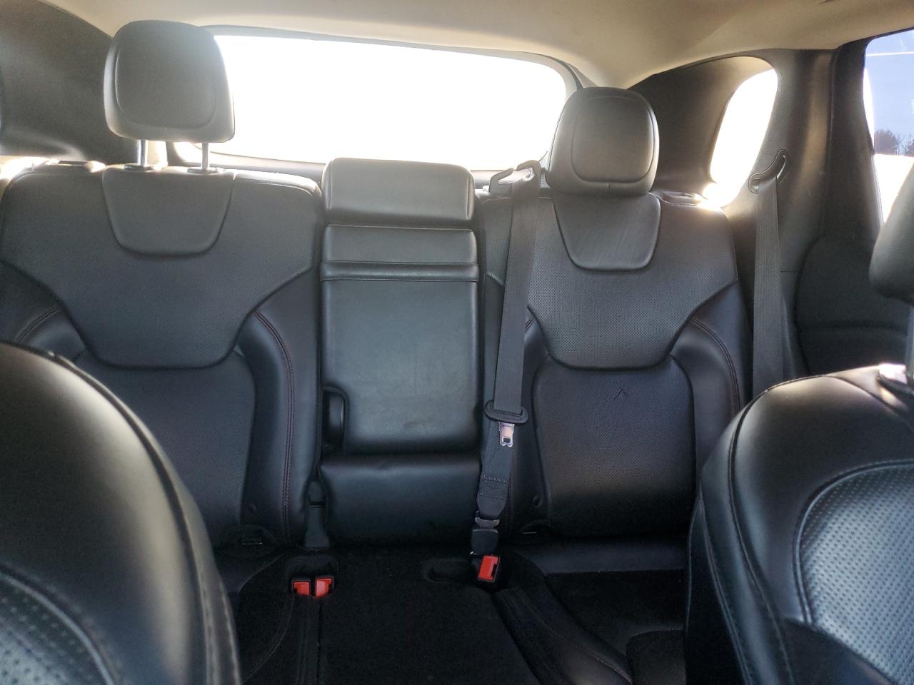 2019 Jeep Cherokee VIN 1C4PJMBN4KD260831 Copart auction photo, vandalism damage thumbnail 10