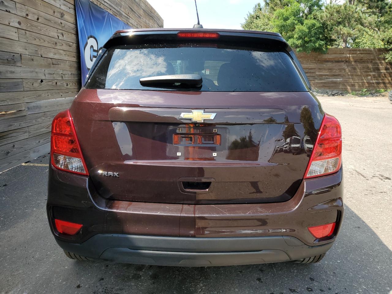 2020 Chevrolet Trax VIN KL7CJKSB6LB352610 Copart auction photo, front end damage thumbnail 6
