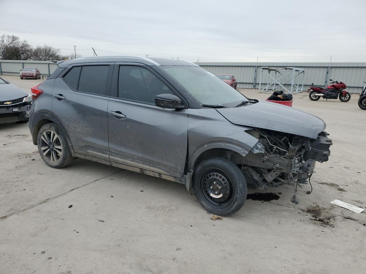 2019 Nissan Kicks VIN 3N1CP5CU7KL516319 Copart auction photo, front end / hail damage thumbnail 4