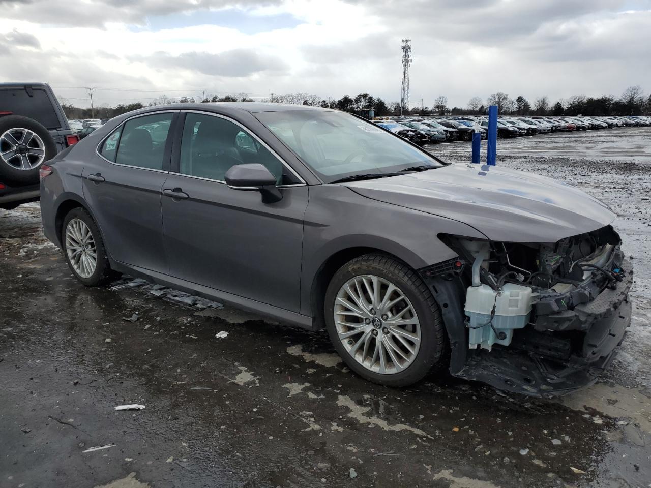 2018 Toyota Camry VIN 4T1B11HK7JU029650 Copart auction photo, front end damage thumbnail 4