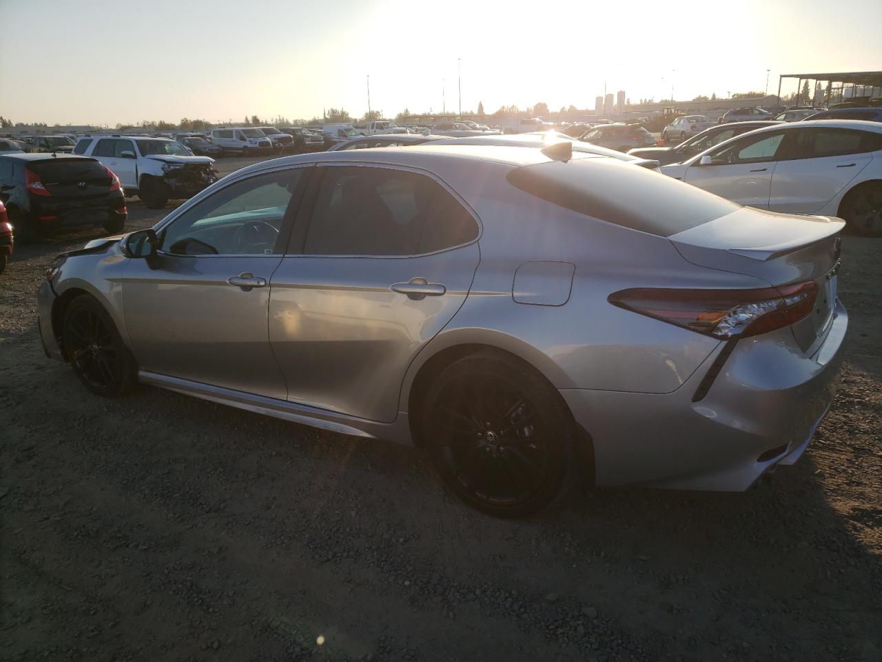 2022 Toyota Camry VIN 4T1K31AK0NU593134 Copart auction photo, front end / side damage thumbnail 2