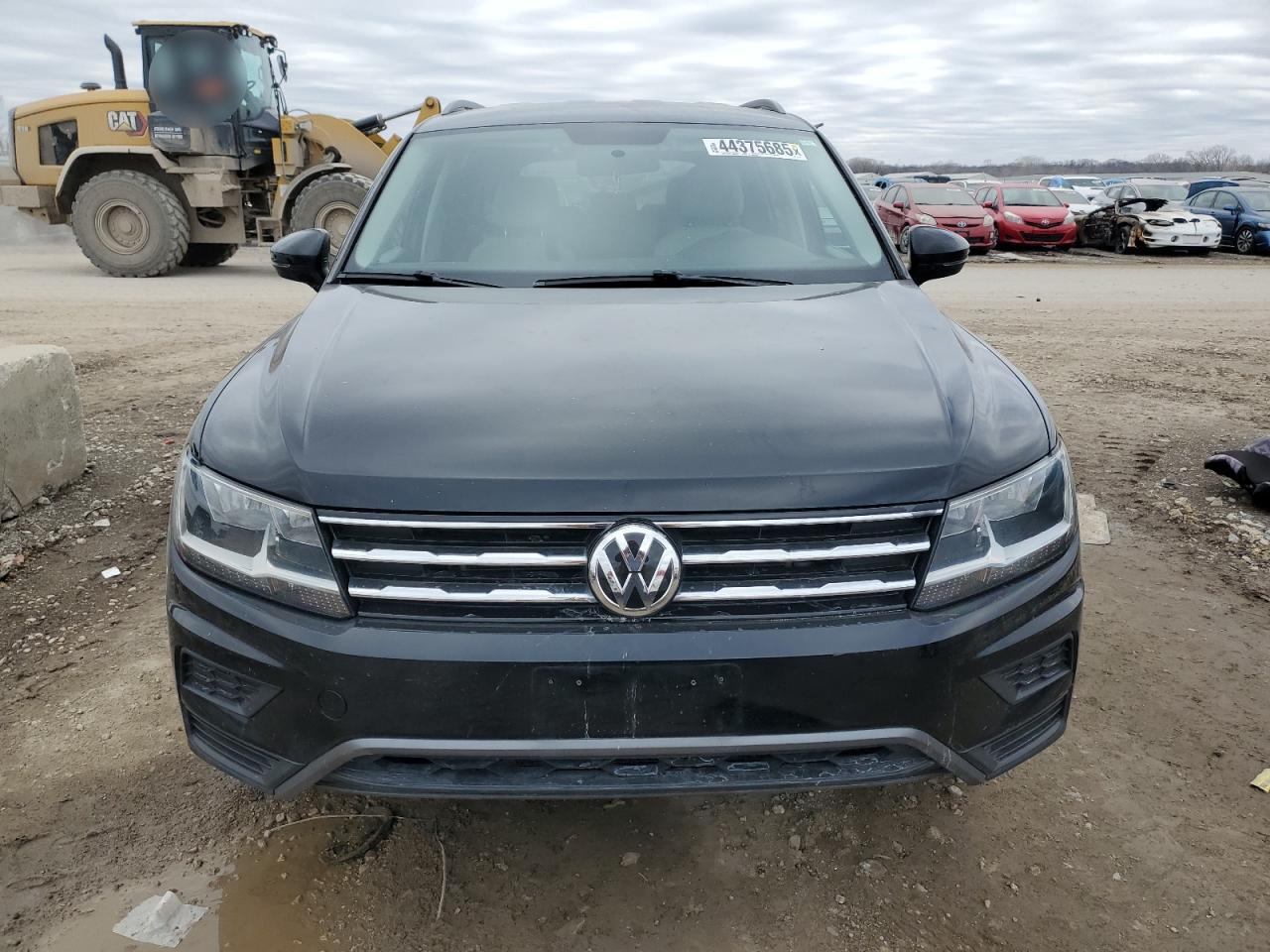 2019 Volkswagen Tiguan VIN 3VV0B7AX0KM142154 Copart auction photo, vandalism damage thumbnail 5