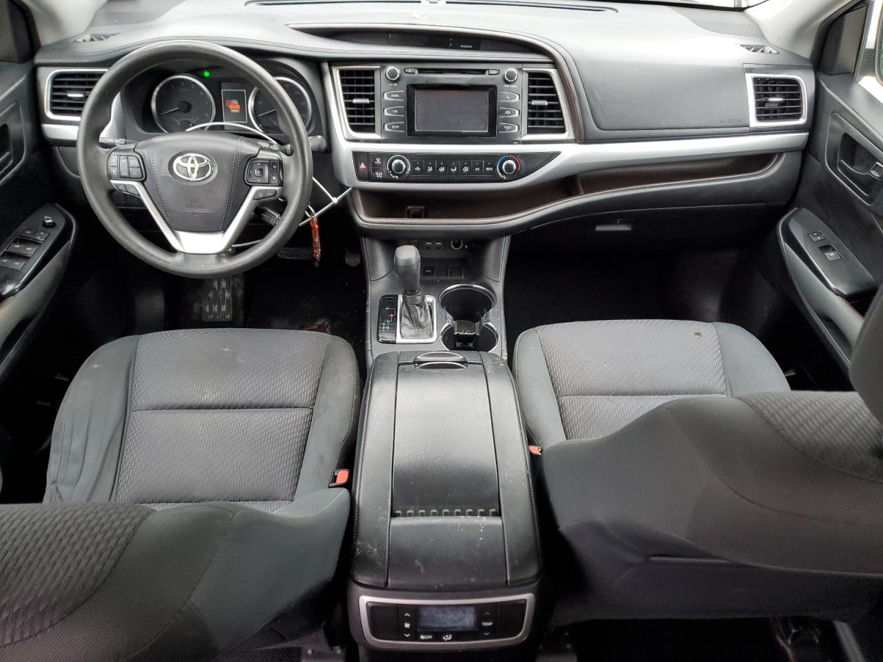 2019 Toyota Highlander VIN 5TDZZRFH9KS330802 Copart auction photo, rear end damage thumbnail 8