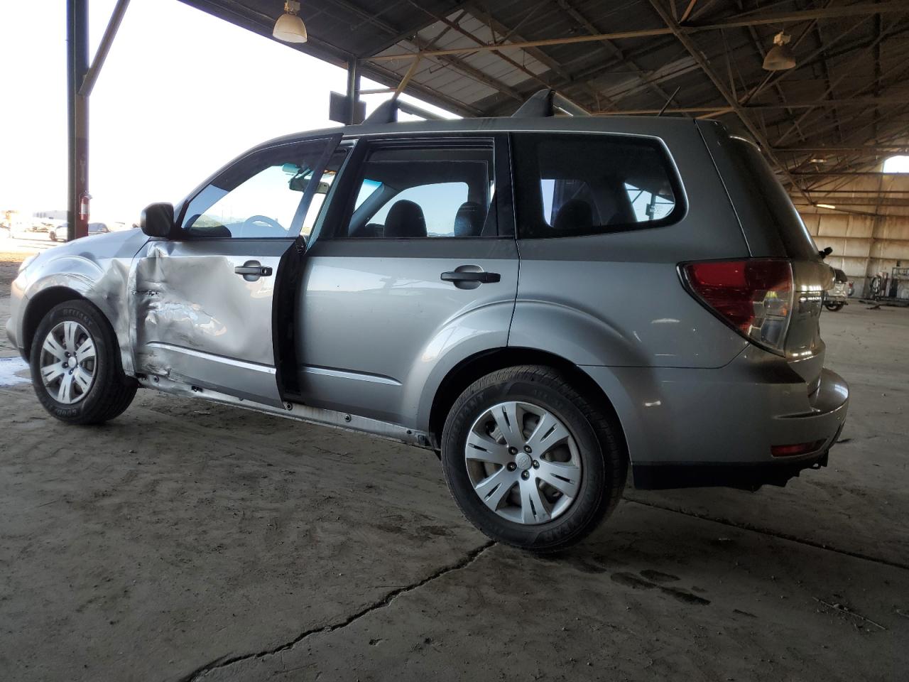 2009 Subaru Forester VIN JF2SH61669H791772 Copart auction photo, side / front end damage thumbnail 2