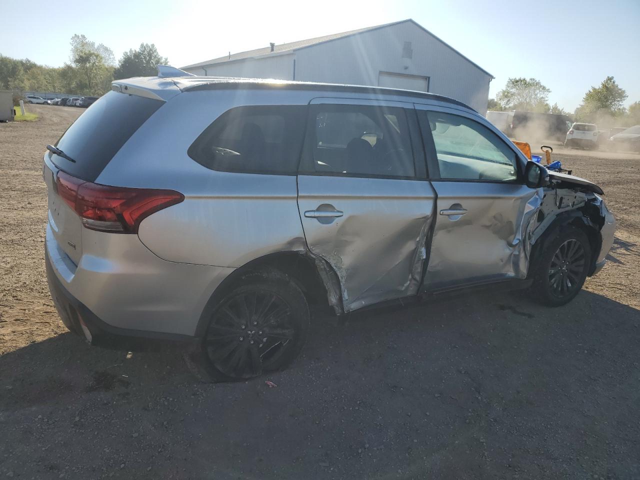 2020 Mitsubishi Outlander VIN JA4AZ3A38LZ030247 Copart auction photo, side / front end damage thumbnail 3