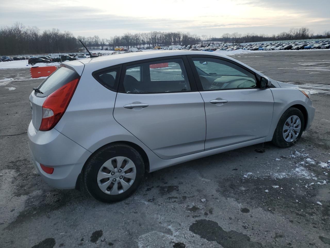 2016 Hyundai Accent VIN KMHCT5AE2GU246655 Copart auction photo, minor dent/scratches damage thumbnail 3