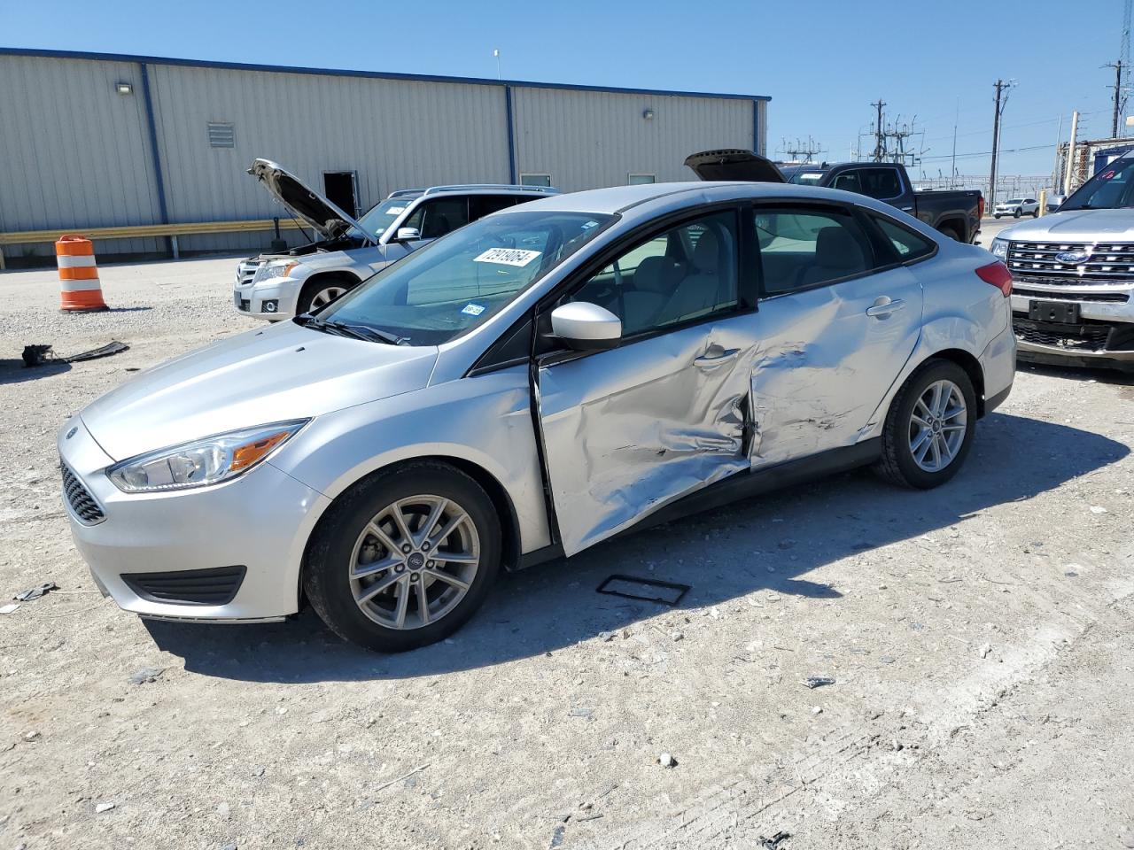2018 Ford Focus VIN 1FADP3F23JL272412