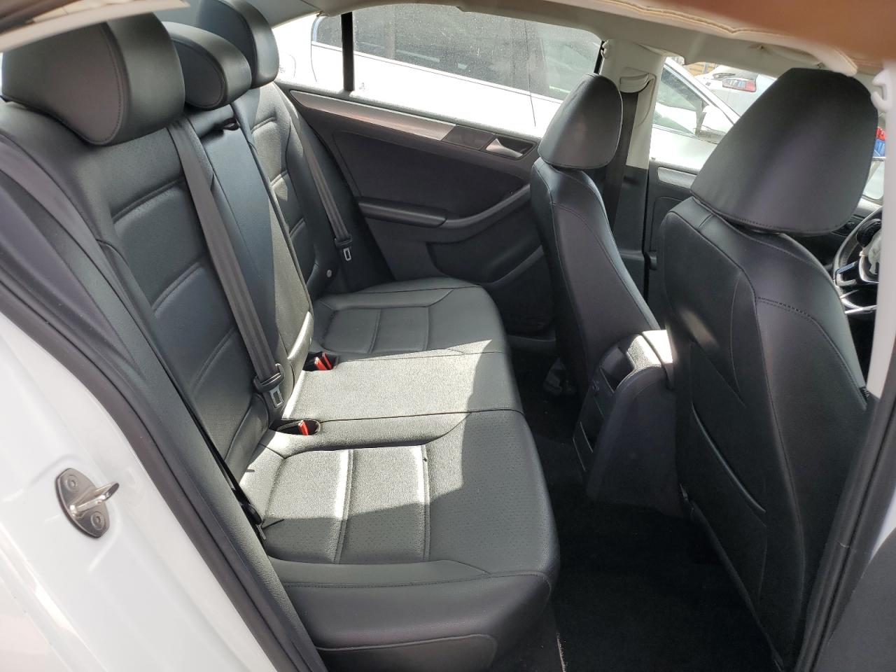 2018 Volkswagen Jetta VIN 3VWDB7AJ9JM245130 Copart auction photo, front end damage thumbnail 11