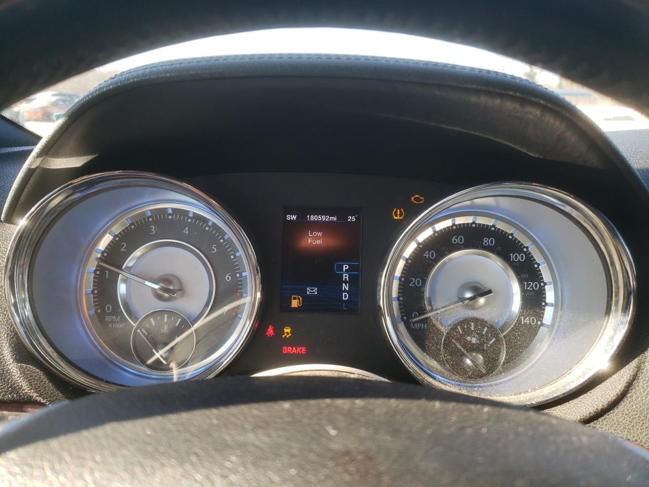 2012 Chrysler 300 VIN 2C3CCACG0CH308700 Copart auction photo, front end / minor dent/scratches damage thumbnail 9