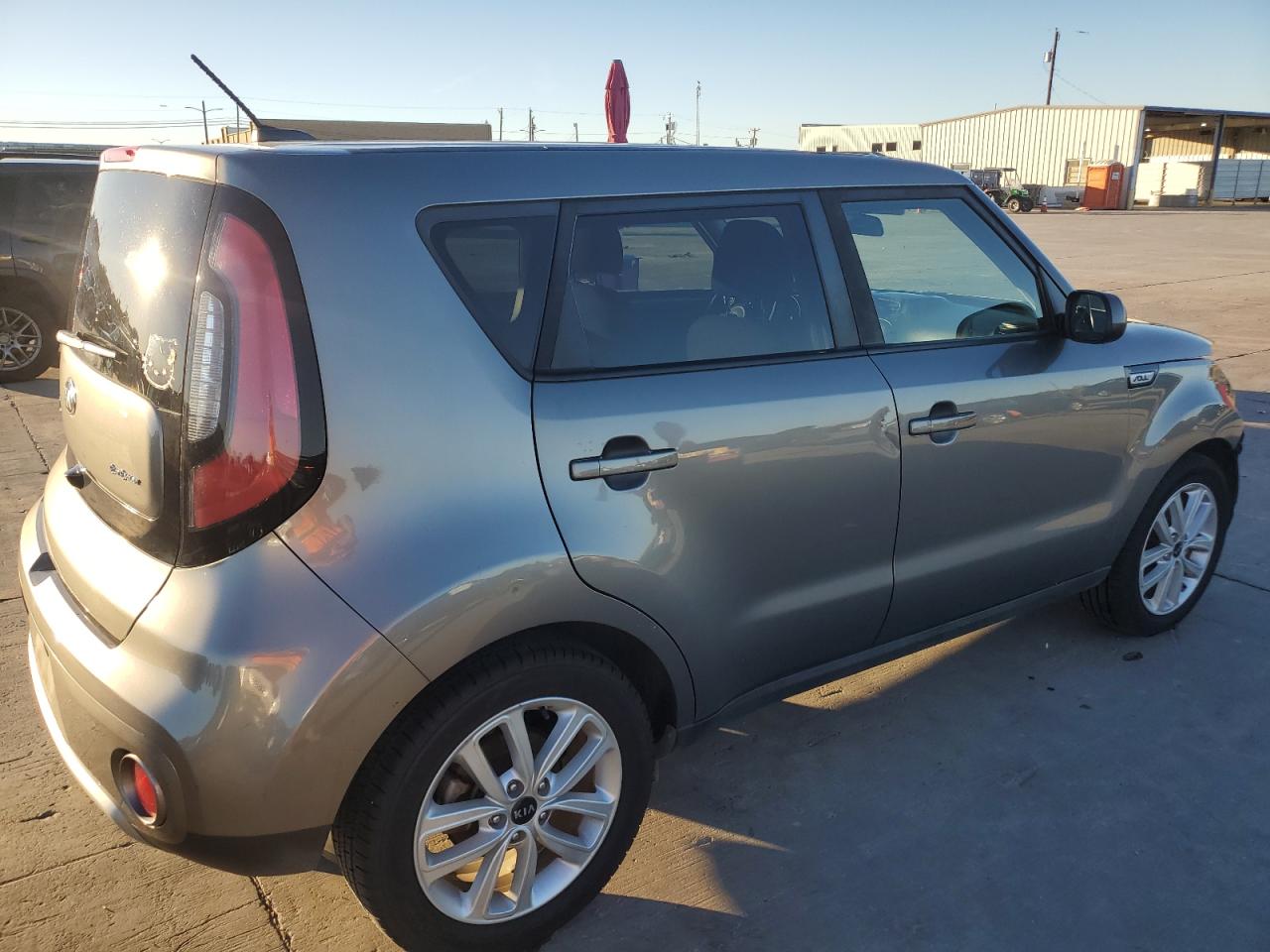 2017 KIA Soul VIN KNDJP3A53H7499780 Copart auction photo, front end damage thumbnail 3