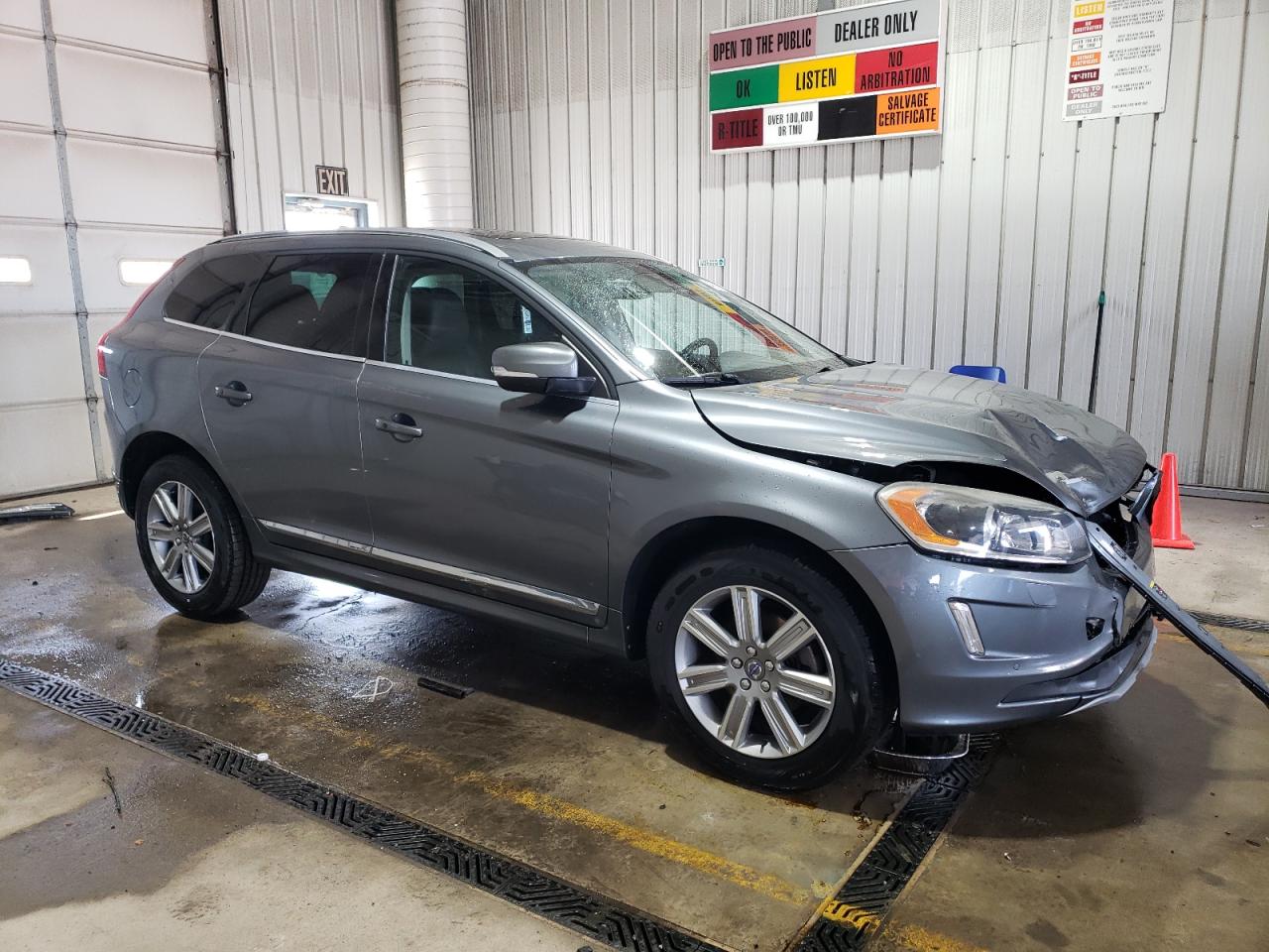 2017 Volvo XC60 VIN YV440MRUXH2103728 Copart auction photo, front end damage thumbnail 4