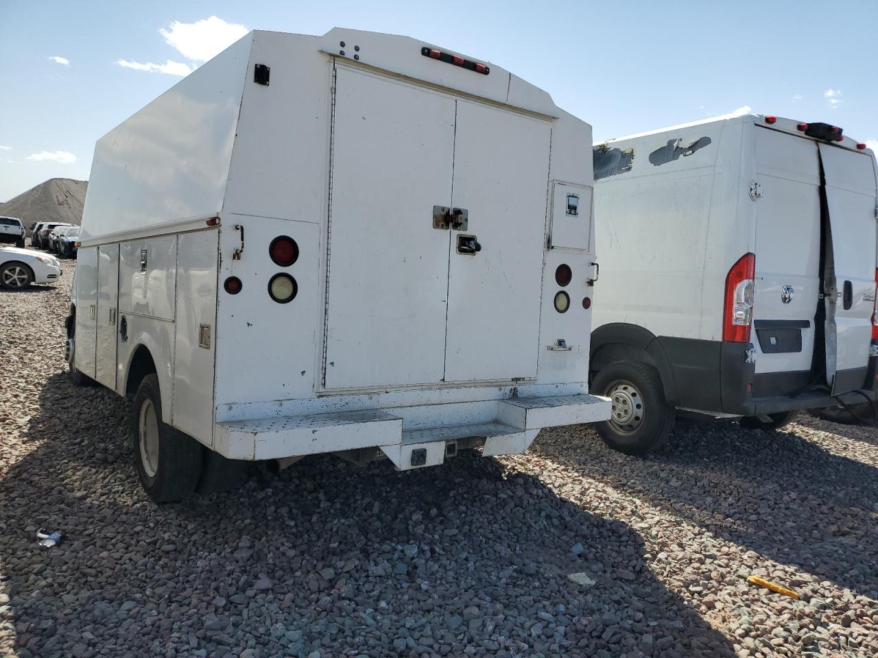 2003 Chevrolet Express VIN 1GBJG31U031225864 Copart auction photo, side damage thumbnail 2