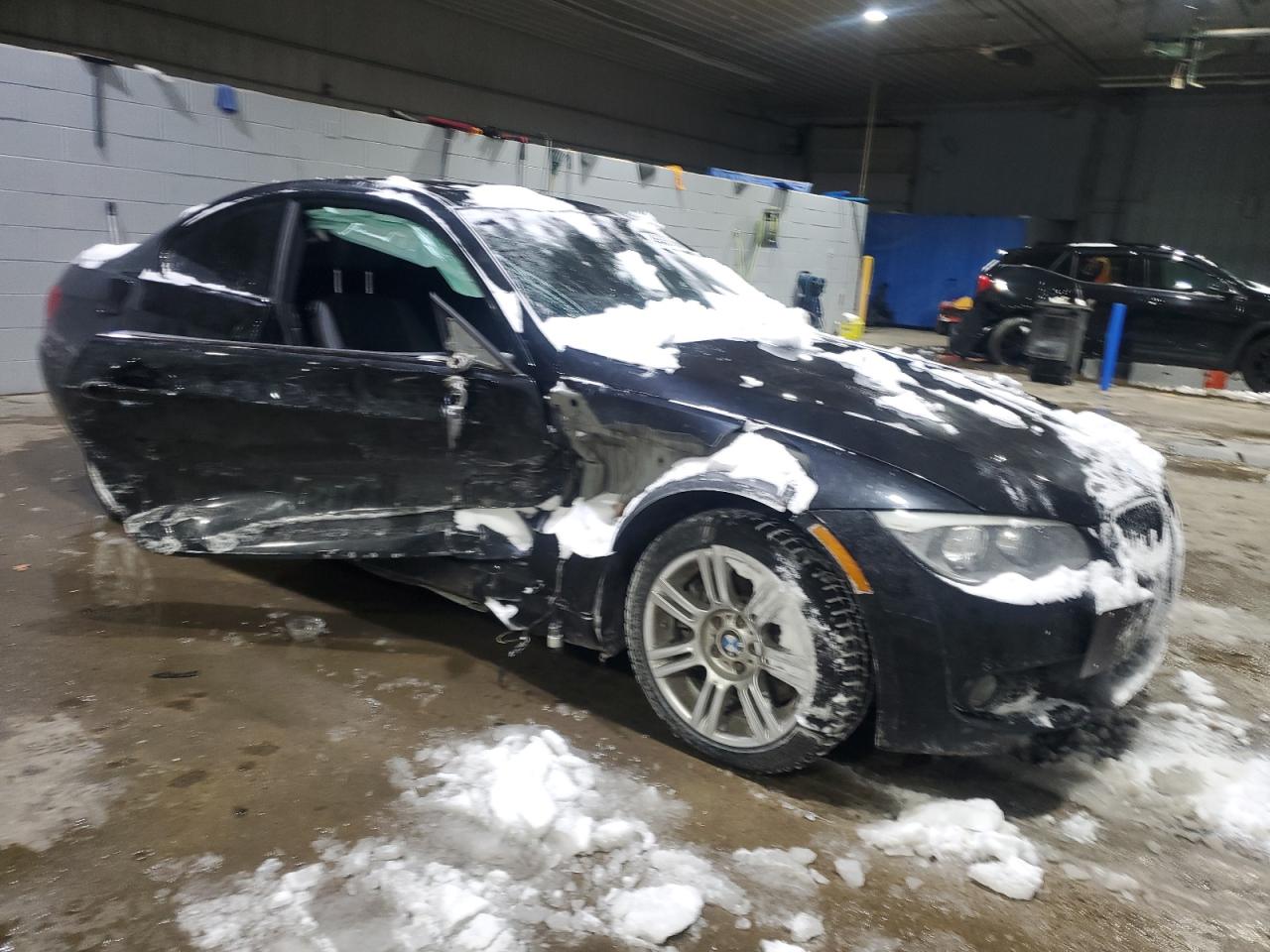 2013 BMW 3er VIN WBAKF9C5XDE672740 Copart auction photo, side / front end damage thumbnail 4
