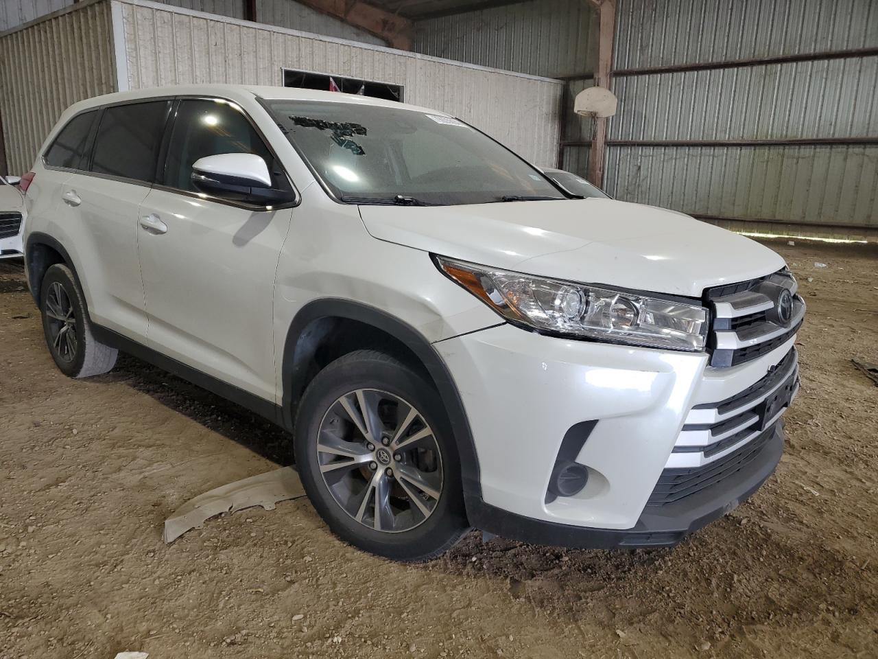 2019 Toyota Highlander VIN 5TDZARFH3KS049327 Copart auction photo, rear end / front end damage thumbnail 4