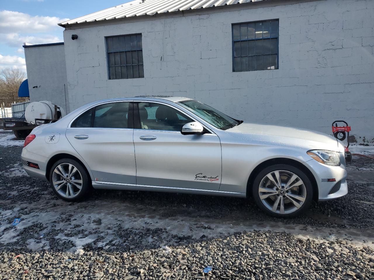 2018 Mercedes-Benz C-klasse VIN 55SWF4KB3JU269481 Copart auction photo, front end damage thumbnail 4