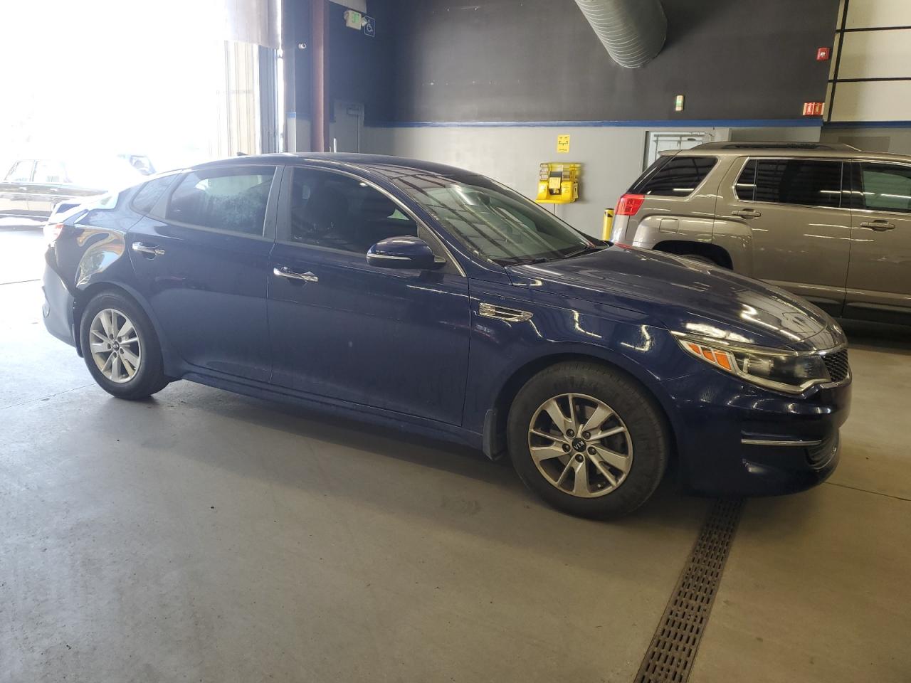 2018 KIA Optima VIN 5XXGT4L33JG234796 Copart auction photo, rear end / minor dent/scratches damage thumbnail 4