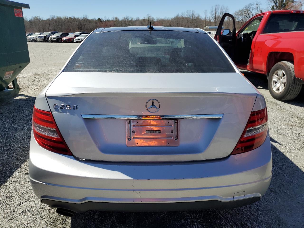 2013 Mercedes-Benz C-klasse VIN WDDGF4HB6DR300403 Copart auction photo, side damage thumbnail 6