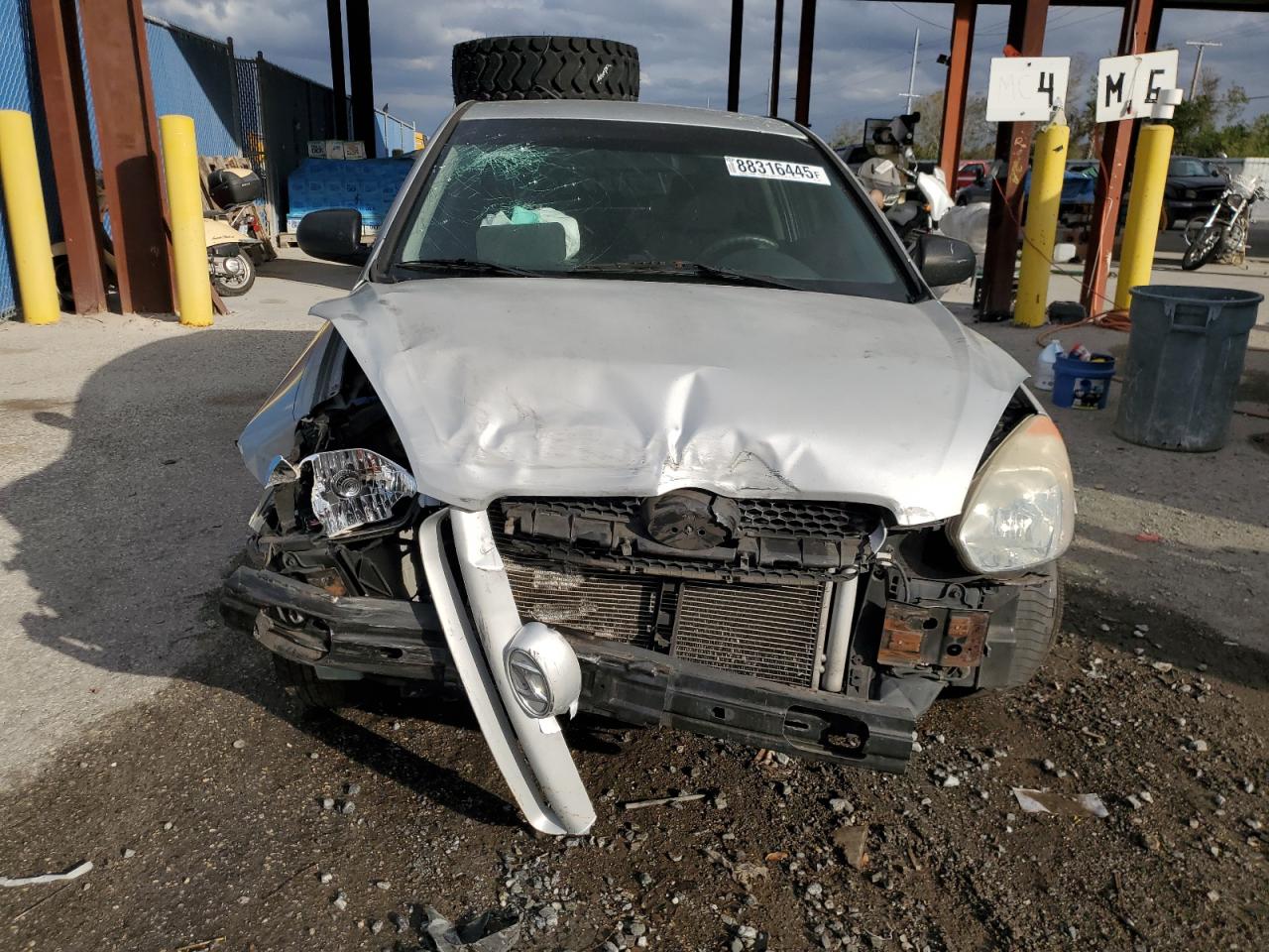 2010 Hyundai Accent VIN KMHCM3AC7AU165061 Copart auction photo, front end / side damage thumbnail 5