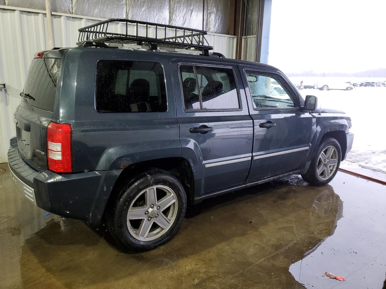 2008 Jeep Liberty (Patriot) VIN 1J8FT48W48D648696 Copart auction photo, front end damage thumbnail 3