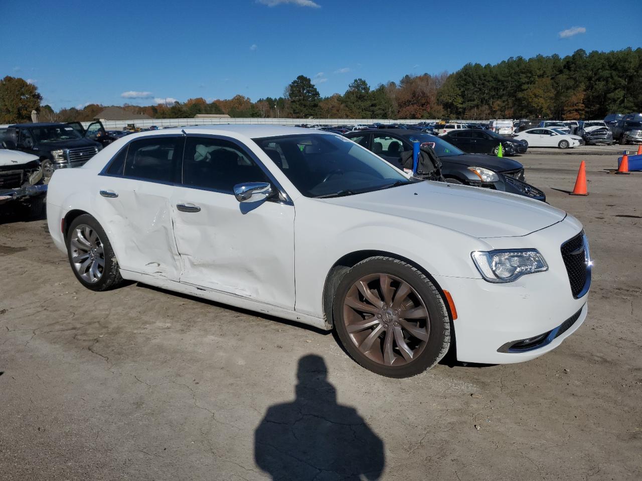 2018 Chrysler 300 VIN 2C3CCAEG6JH137381 Copart auction photo, side damage thumbnail 4