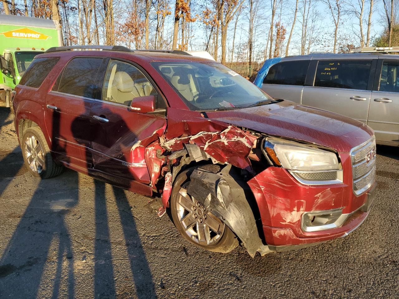 2015 GMC Acadia VIN 1GKKVTKD6FJ111901 Copart auction photo, front end / side damage thumbnail 4