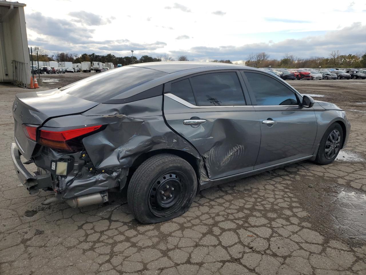 2023 Nissan Altima VIN 1N4BL4BV9PN331050 Copart auction photo, rear end / side damage thumbnail 3