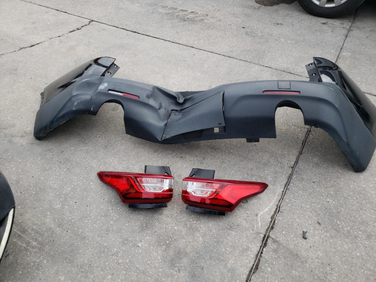 2020 Chevrolet Traverse VIN 1GNERFKW5LJ115103 Copart auction photo, rear end damage thumbnail 13