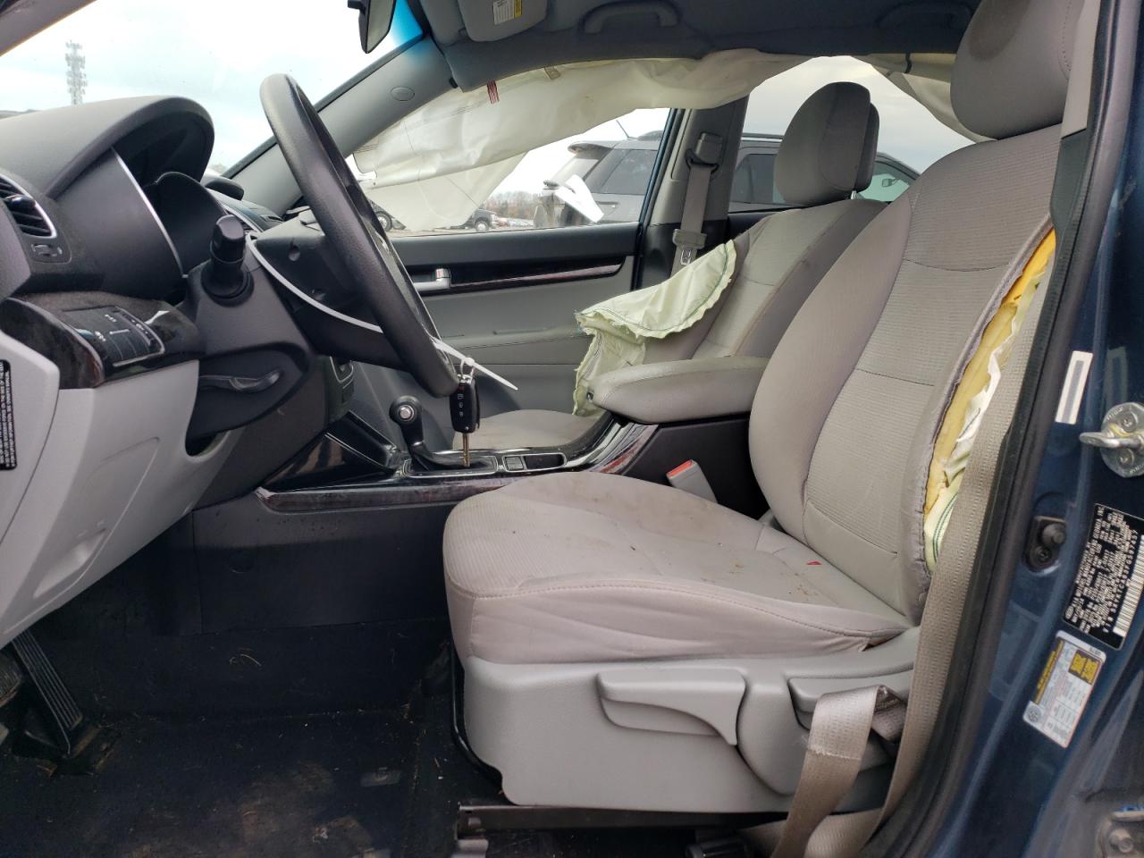 2015 KIA Sorento VIN 5XYKTCA63FG597457 Copart auction photo, side / rear end damage thumbnail 7