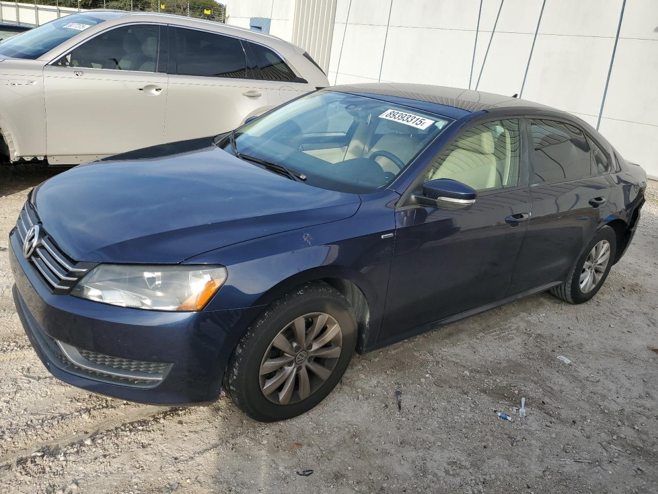 2014 Volkswagen Passat VIN 1VWAT7A35EC115077