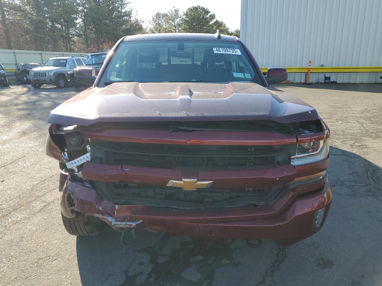 2017 Chevrolet Silverado VIN 3GCUKREC1HG243150 Copart auction photo, front end / minor dent/scratches damage thumbnail 5